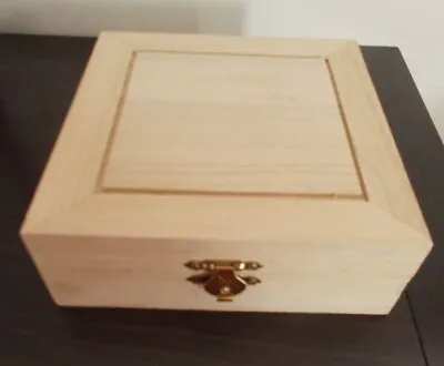 $6.99 • Buy Unfinished Wooden Box  Hinged Lid For Jewelry & Crafts Storage, 5.34 X 5.34 X2