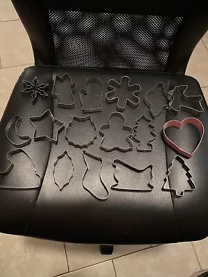 Vintage & Preowned Metal Christmas + Cookie Cutters Lot Of 17 Heart Reindeer + • $10