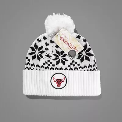 Chicago Bulls NBA White & Purple Mitchell & Ness Winter Bobble Beanie Hat  • £13.99