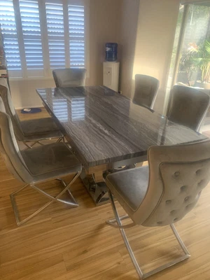 $1200 • Buy Luxury 6 Seater Dining Suite