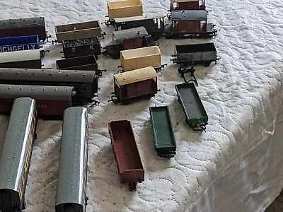 Model Railways Trains 00 Gauge Coaches • £30