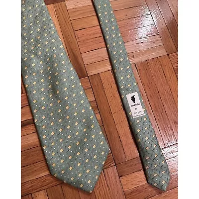 Vineyard Vines Mens Tie 100% Silk Green All Over Golf Clubs Balls Print Golfing • $12.34