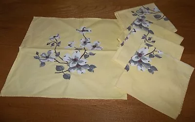 5 Vintage Wilendur Yellow Dogwood Flowers Dinner Napkins • $12