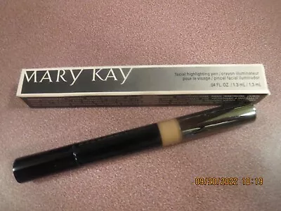 Mary Kay FACIAL HIGHLIGHTING PEN Shade 3 NIB Illuminator Concealer  • $4.99