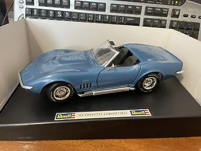 Revell 1/18 Scale #8819 '69 Corvette Convertible - Metallic Blue - Boxed • £42.99
