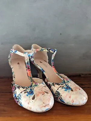 I Love Billy Floral Shoes. Size 40 • $10