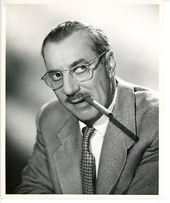 Vintage 8x10 Groucho Marx Actor Comedian TV Host Writer & Singer Marx Brothers • $15.99