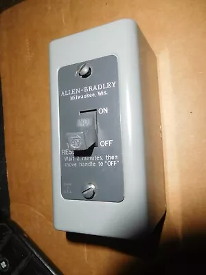 Allen Bradley Toggle Manual Motor Starter Switch - New In Box • $29.95
