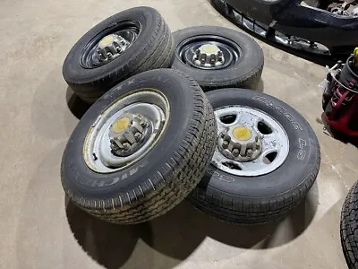 1998 Chevy Express 2500. Wheels And Tires. 225/75R16 8 LUG • $315