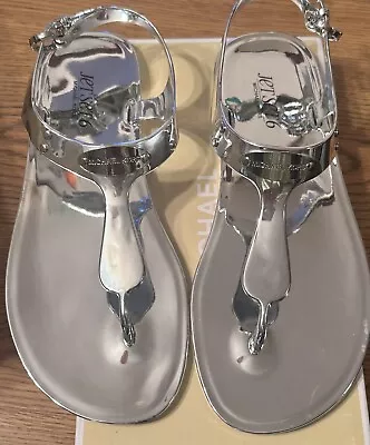 Women's Metallic Mk Plate Jelly Sandals Silver Size 8 New In Box • $40