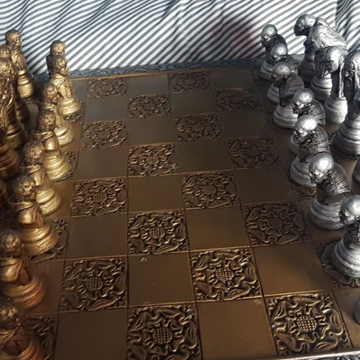 £79.99 • Buy Lord Of The Rings 32 Piece Chess Set With A York Rose Silver Bronze Board