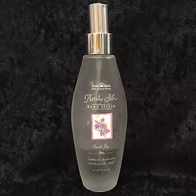 Bath And Body Works Purely Silk Sweet Pea Vintage Body Splash Spray 4.75 Oz 33% • $15.50