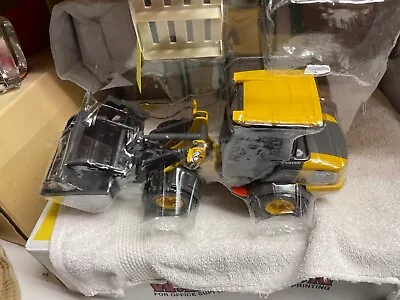 12  1/32 Volvo  L 25 Electric Wheel Loader No Packaging # 486 • $15