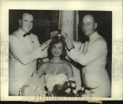 1955 Press Photo Beverly Marie Rogers Crowned Miss New Jersey Palisades Park NJ • $23.90