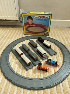 £30 • Buy Ertl Thomas The Tank Engine Train Starter Set Thomas Annie & Clarabel Plus Extra