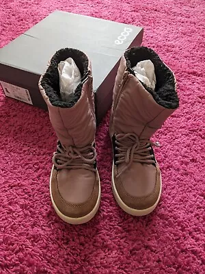 Girls ECCO Boots • £10