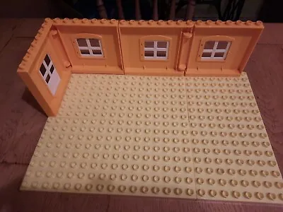 £22 • Buy Duplo House Base And Walls