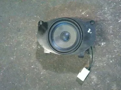 Mercedes-Benz C126 / W126 500 SEC (1) Front Speakers 0008208102 • $47.90