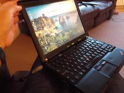 Thinkpad X201 Laptop 2.13 GHz Dual Core I3 4GB RAM 250 GB HDD - Linux Mint!! • £105