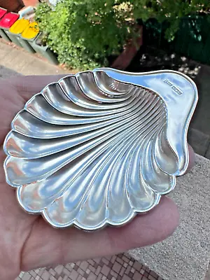 Silver Clam Shaped Butter Dish - Joseph Rodgers & Sons - Sheffield - 1906 • $155