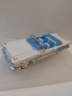 £39.99 • Buy 1958 Bonneville Convertible Road Signature Metal Diecast Car Scale 1/18 #92437/8