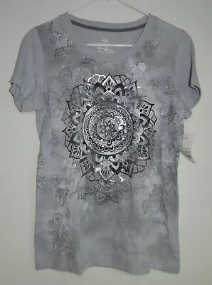 Womens Made For Life Providence Gray Tshirt Silver Medallion Image Small NWT • $14.98