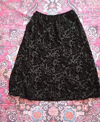 Black Velvet Burnout Devore Skirt Size 4 Super Stretchy !! Can Fit Up To A L-XL • $12