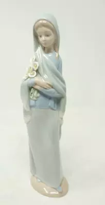 Vintage Lladro Retired Figurine  Girl With Calla Lilies From Spain 9 In • $49.99