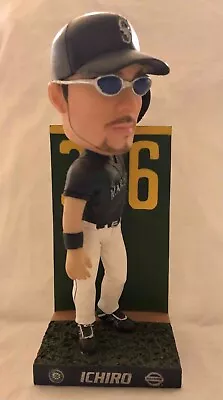 Seattle Mariners MLB ICHIRO SUZUKI  326 WALL  CATCH 2003 Bobblehead • $14.50