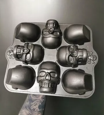 Wilton 4x Mini 3D Human Skull Cake Pan Gothic Halloween Themed Baking Tin • £29