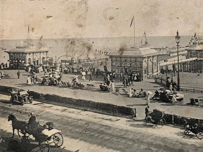£1.40 • Buy Vintage Edwardian Postcard WEST PARADE - BRIGHTON - HORSES - CARRIAGES - PIER
