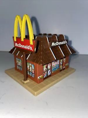 A RARE MUSICAL McDONALD’S RESTAURANT 1989 WIND UP MUSIC BOX TOY PERFECT COND • $59