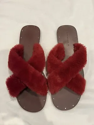 Zara Burgundy Furry Criss Cross Slides Sandals Sz 39/8 • $10
