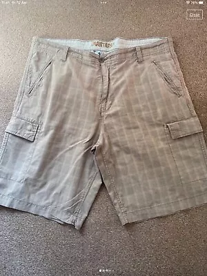 Mens Mantaray Shorts 40 • £2