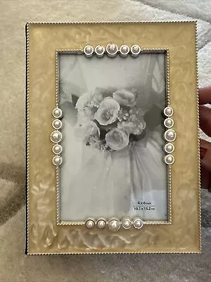 IVORY CREAM ENAMEL PHOTO ALBUM Pearl 4X6 Holds 80 Photos Wedding Holiday Gift • $19