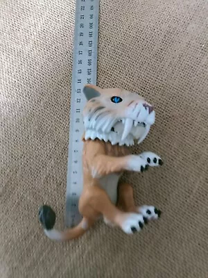 $26 • Buy Wowee Fingerlings Untamed Silvertooth Sabre Tooth Tiger Fun Interactive Pet Toy