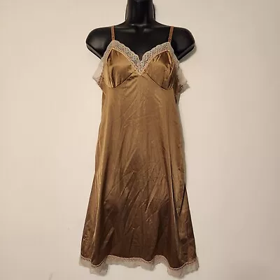 Vintage Vassarette Munsingwear   Champagne Nylon & Lace Slip SZ A34 Small • $18