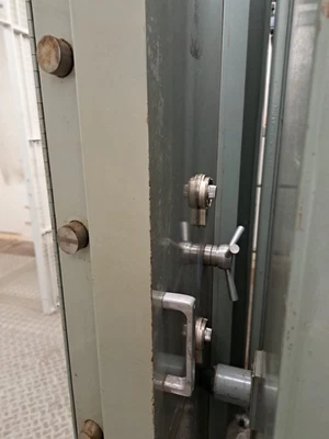 £700 • Buy Large Safe Room Heavy Duty Bank Money Gold Vault