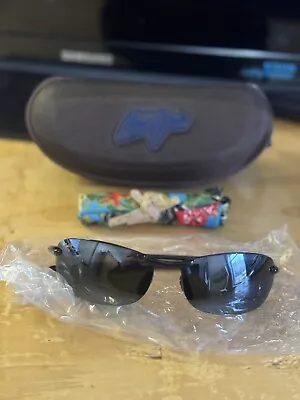 Maui Jim 405-02 Makaha Wrap Sunglasses Polarised Fishing - Gloss Black Gray • $190