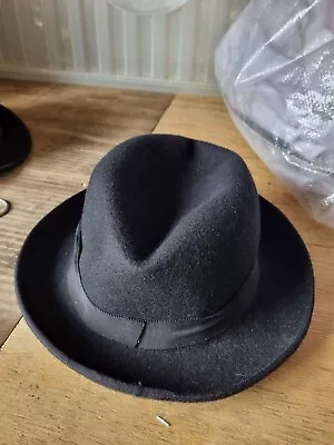 Vintage Fedora Hat • £5