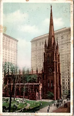 New York City NY Trinity Church Religion Outside Vintage Postcard -A29 • $4.50