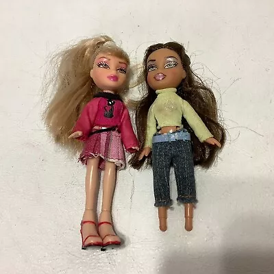 Lot Of 2 Bratz Mini Dolls 2002 • $14.99