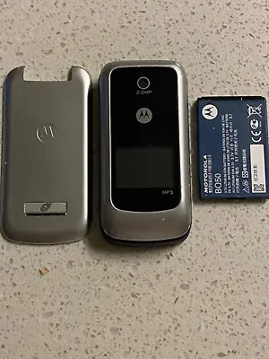 Motorola MOTO W418G Tracfone Flip Phone  No Return  • $6.99