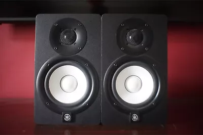 2 X Yamaha HS5 Studio Speakers • £275