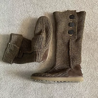 UGG Classic Cardy Button Knit 5819 Women’s Boot Size 10 Brown Check Pictures! • $37.99