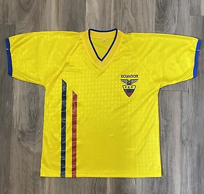 Ecuador FEF Futbol Yellow Soccer Jersey Mens Size 36 Small • $29.99