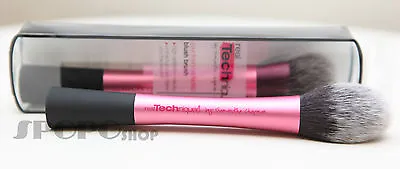 Real Techniques By Sam & Nic Chapman Face Blush Brush #1407 100% Authentic • $14.25