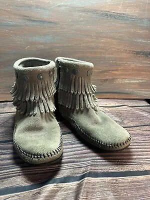 Minnetonka Double Fringe Side Zip Moccasin Boots Women's Size 6.5 Brown • $16.99