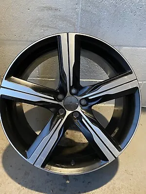 1x Genuine Volvo XC90 XC 90 R-Design 20  Alloy Wheel 9Jx20 31406714 • $373.41