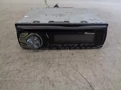 Pioneer Deh-2600ui Radio Cd Player Head Unit • £25